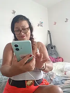 mamilola 现场XXX聊天
