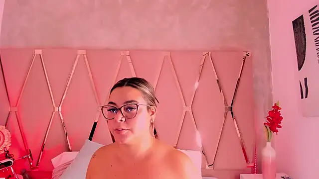 แชท XXX สดของ madyjames