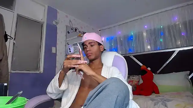 Santy_bigcock_01's Live XXX Chat