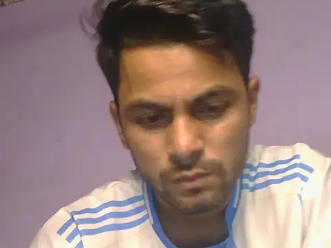 Stubborndesiboy Adlı Modelin Canlı XXX Sohbeti