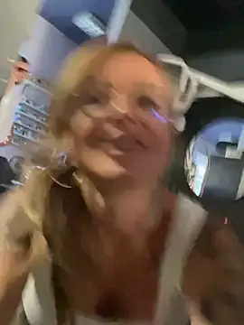 Etwas_neugierig Live XXX-Chat