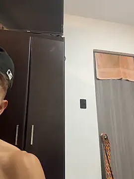 הופעת וובקאם של Mateo_savage