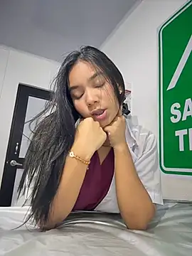 Chat XXX en directo de Kinky_DoctorX