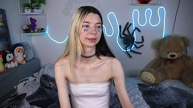 Emmie_shy Chat XXX live