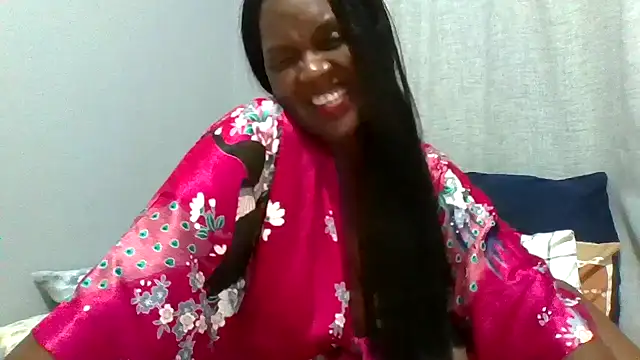 Malaika_Nkosi Adlı Modelin Canlı XXX Sohbeti