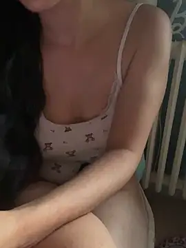 LaPetitechienne1's Webcam Show