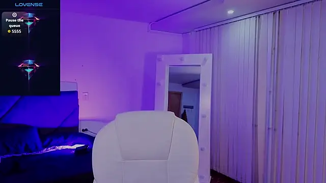 Chat +18 de _sharlotte777 ao vivo