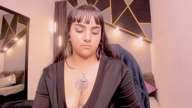 Bella_Raven Live XXX-chat