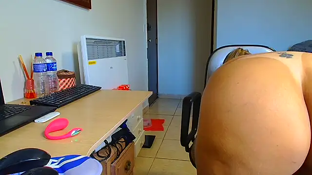 BumbumGigante – Naživo XXX chat