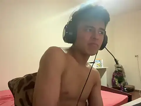 Show modela ToddWarren na web-kameri