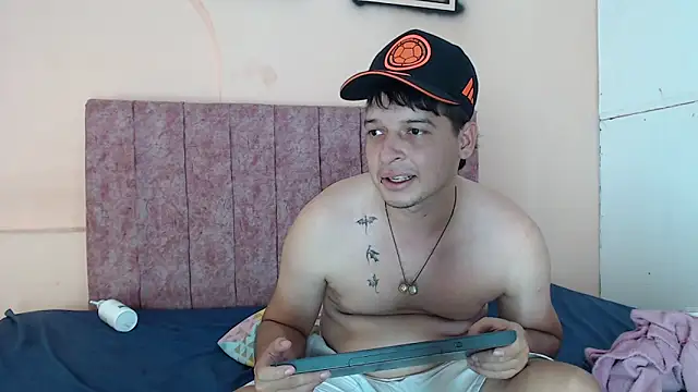 FerneyManti's Live XXX Chat