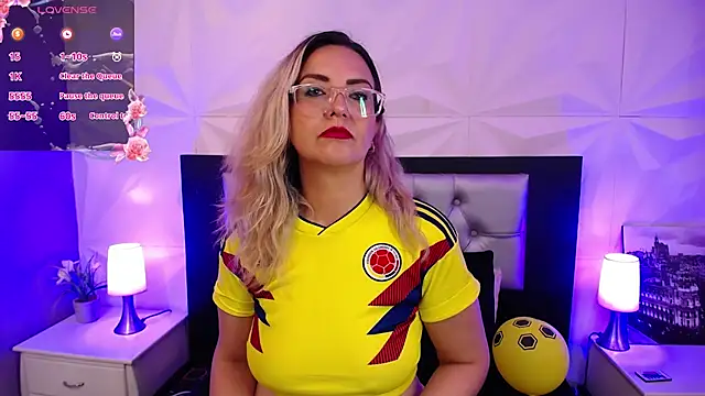 Chat XXX en directo de Azaahara_