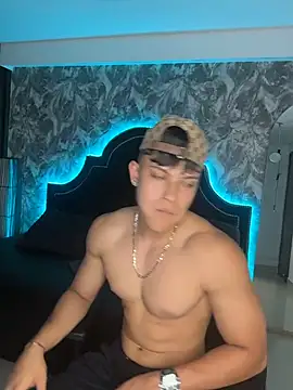 Chat XXX en directo de DilanMiller_