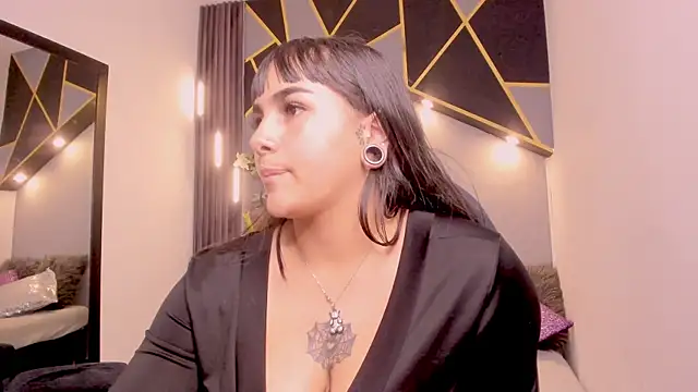 Chat +18 de Bella_Raven ao vivo