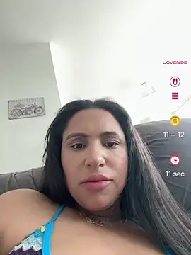 دردشة MeghanXO الجنسية المباشرة