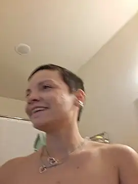 RicaSuave_69's Live XXX Chat