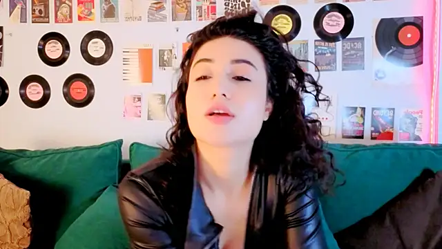 צ'אט XXX בשידור חי של Maya_Rogerss