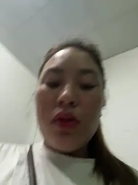 Lina-Naughty's Live XXX Chat