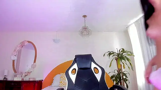AlinaSimmonsのライブXXXチャット