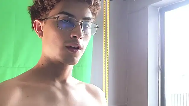 Chat XXX Live Aaron_Eze