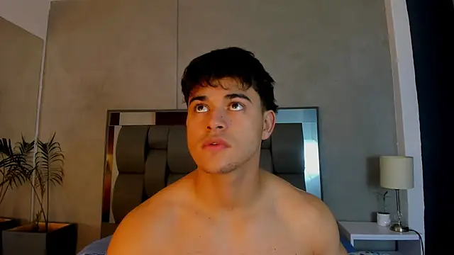 Chat +18 de Charlie___Musk ao vivo