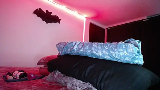 Chat +18 de LiLuciana ao vivo