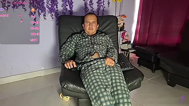 Онлайн чат XXX GreisyAndHazzan
