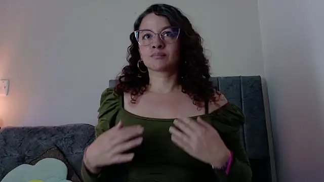 ArtesanaMK Chat XXX in diretta