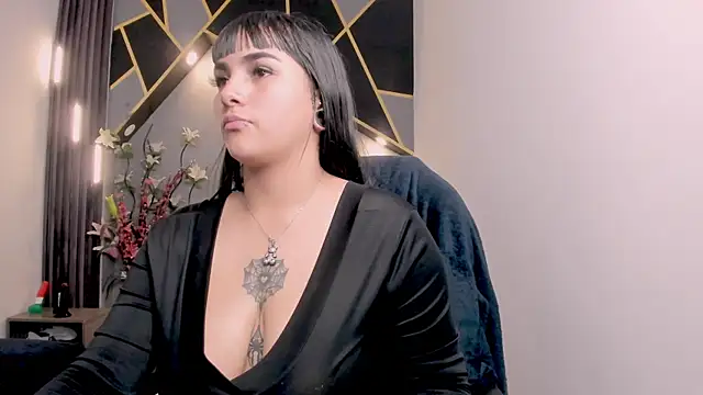 Bella_Raven Adlı Modelin Web Kamerası Şovu