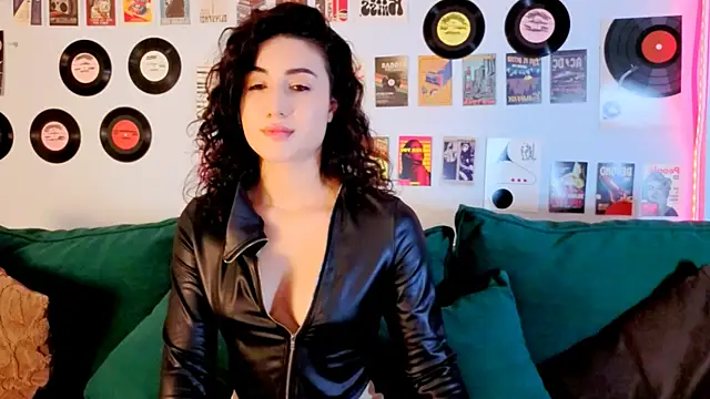 XXX chat uživo modela Maya_Rogerss