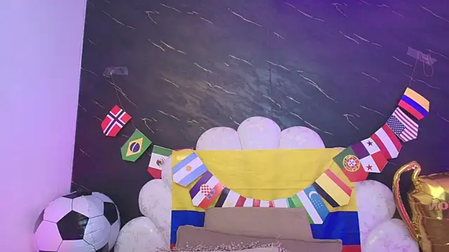 _MiaBrown_ Adlı Modelin Canlı XXX Sohbeti