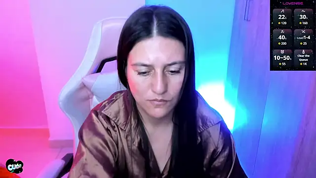 Saskyaa's Live XXX Chat