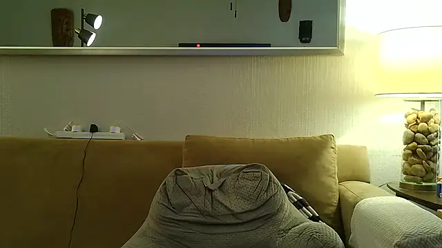 9VOLTT élő XXX-chatje