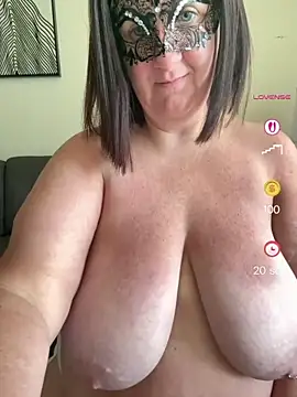 Mrs_tery élő XXX-chatje