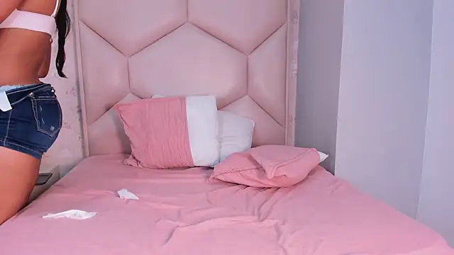 Онлайн чат XXX Nasly_Moore