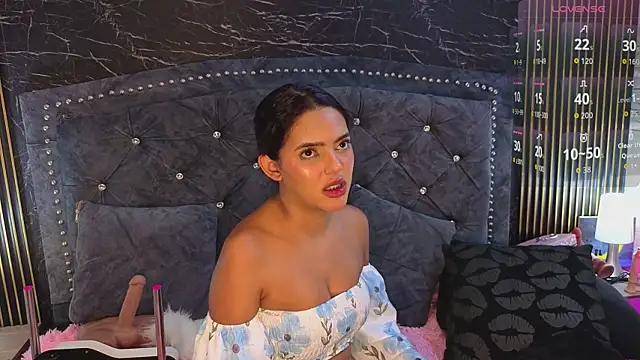 Chat XXX en directo de AlexandraNoxx