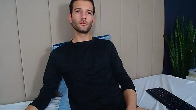 Czat XXX na żywo – Christopher_saint