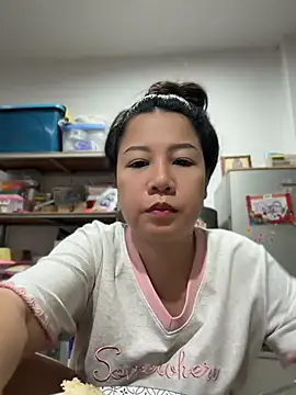 LINDA_HDのライブXXXチャット