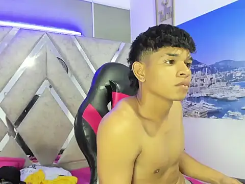 Chat +18 de nova_mitchell7 ao vivo