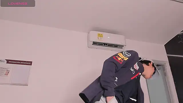 צ'אט XXX בשידור חי של AerumChae