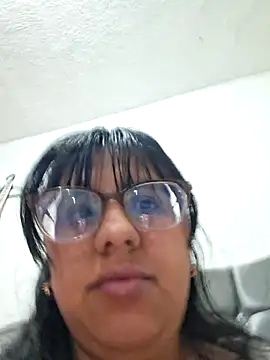 ZaidaWet: онлайн-секс-чат