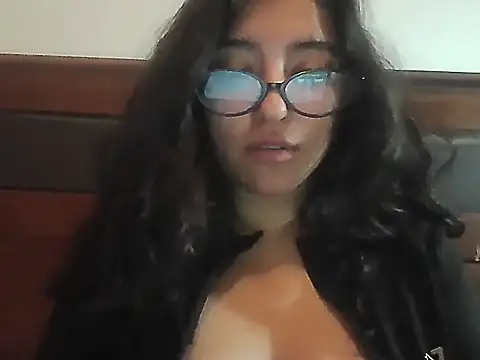 creepyh0e_'s Live XXX Chat