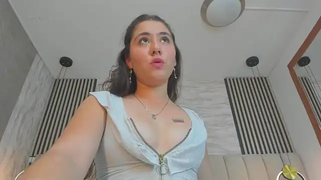 emaflorezz's Live XXX Chat