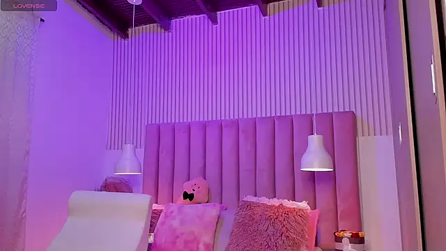 ScarlettDreamss7's Live XXX Chat
