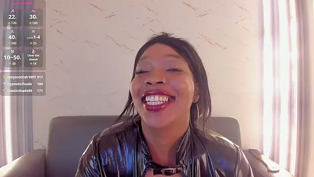 Chatroom XXX en direct de Charlotte__Brown_
