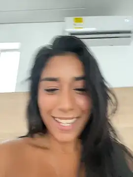 XXX chat uživo modela SaryJonex