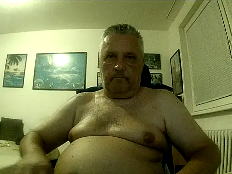 Chat XXX en directo de Robert_SK1