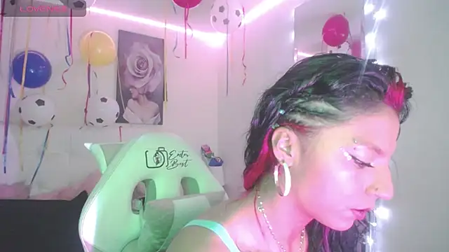 Chat +18 de SamathaMay ao vivo