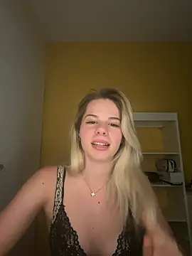 JellyCherry webcam show