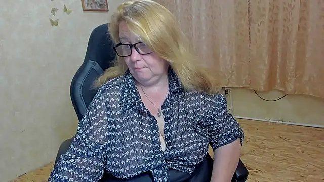 Frau_Marta webkamerás műsora